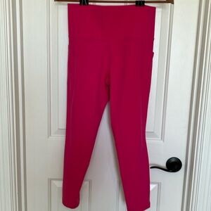 Athleta Salutation Stash 7/8 Tight